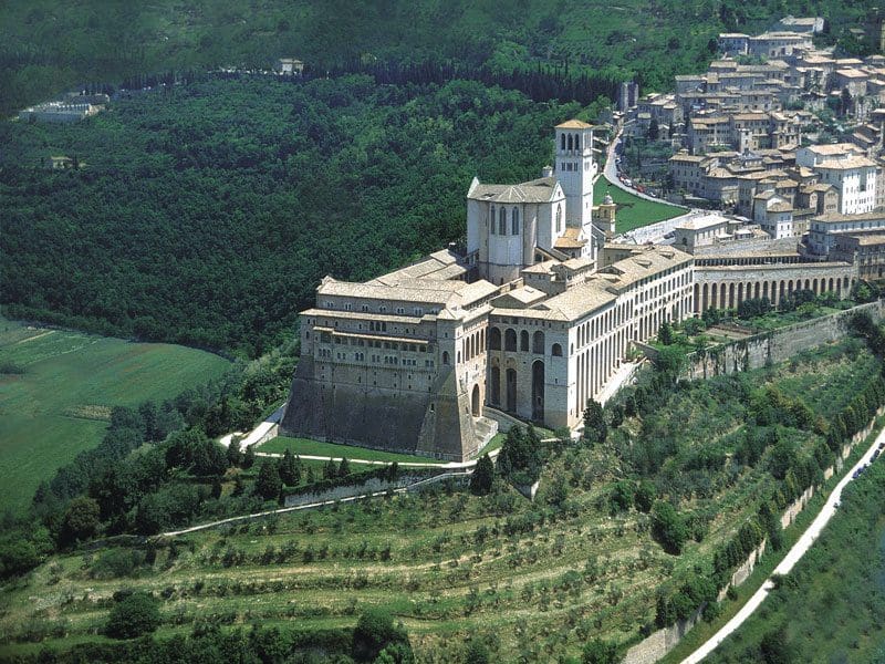 assisi-basilica-panorama
